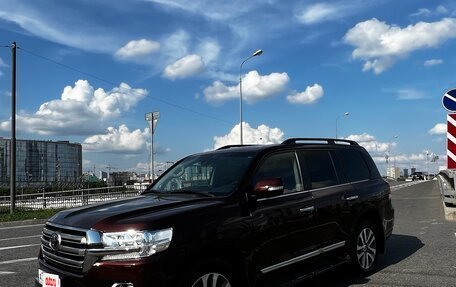 Toyota Land Cruiser 200, 2017 год, 6 900 000 рублей, 4 фотография