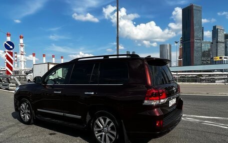 Toyota Land Cruiser 200, 2017 год, 6 900 000 рублей, 8 фотография