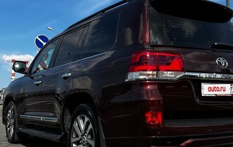 Toyota Land Cruiser 200, 2017 год, 6 900 000 рублей, 12 фотография