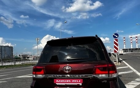 Toyota Land Cruiser 200, 2017 год, 6 900 000 рублей, 10 фотография