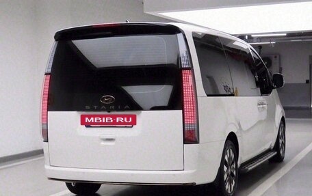 Hyundai Staria, 2022 год, 2 890 111 рублей, 3 фотография