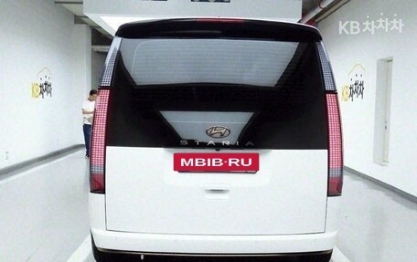 Hyundai Staria, 2022 год, 2 890 111 рублей, 4 фотография