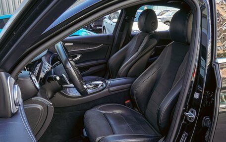 Mercedes-Benz E-Класс, 2019 год, 3 470 000 рублей, 10 фотография