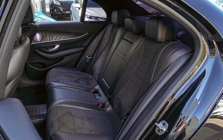 Mercedes-Benz E-Класс, 2019 год, 3 470 000 рублей, 9 фотография