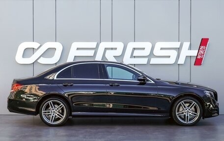Mercedes-Benz E-Класс, 2019 год, 3 470 000 рублей, 5 фотография