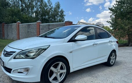 Hyundai Solaris II рестайлинг, 2014 год, 700 000 рублей, 1 фотография