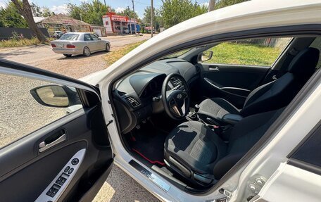 Hyundai Solaris II рестайлинг, 2014 год, 700 000 рублей, 10 фотография