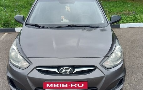 Hyundai Solaris II рестайлинг, 2012 год, 700 000 рублей, 4 фотография