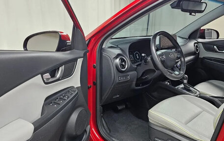 Hyundai Kona I, 2022 год, 1 560 000 рублей, 7 фотография