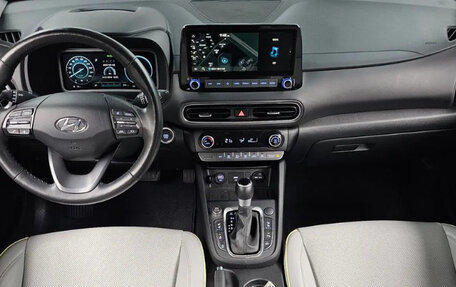 Hyundai Kona I, 2022 год, 1 560 000 рублей, 5 фотография