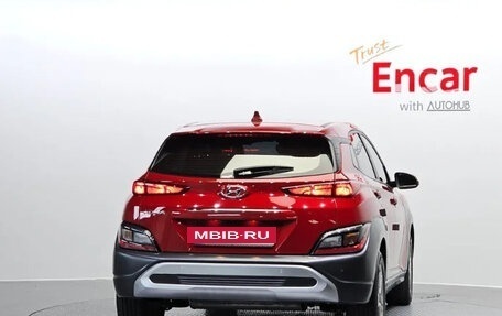 Hyundai Kona I, 2022 год, 1 560 000 рублей, 4 фотография