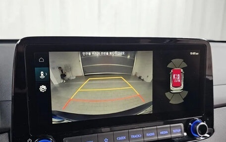 Hyundai Kona I, 2022 год, 1 560 000 рублей, 12 фотография