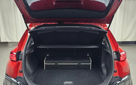 Hyundai Kona I, 2022 год, 1 560 000 рублей, 16 фотография