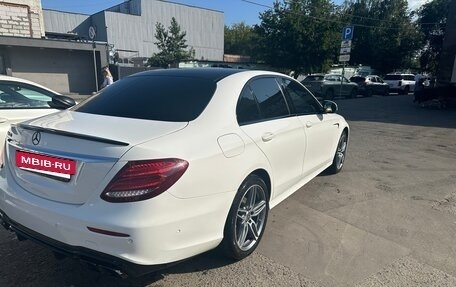 Mercedes-Benz E-Класс, 2019 год, 3 050 000 рублей, 3 фотография