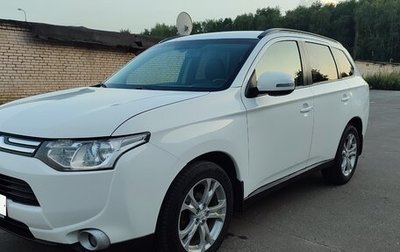 Mitsubishi Outlander III рестайлинг 3, 2013 год, 1 405 000 рублей, 1 фотография