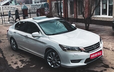 Honda Accord IX рестайлинг, 2013 год, 1 900 000 рублей, 1 фотография