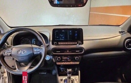 Hyundai Kona I, 2022 год, 1 550 000 рублей, 9 фотография