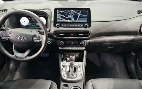 Hyundai Kona I, 2022 год, 1 330 000 рублей, 10 фотография