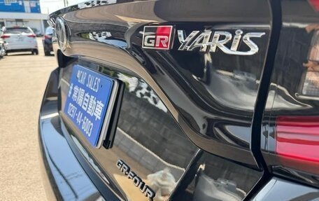 Toyota Yaris, 2022 год, 2 550 000 рублей, 21 фотография