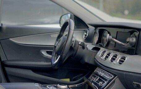 Mercedes-Benz E-Класс, 2018 год, 3 100 000 рублей, 7 фотография