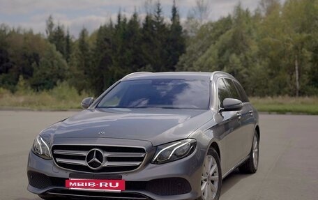 Mercedes-Benz E-Класс, 2018 год, 3 100 000 рублей, 20 фотография