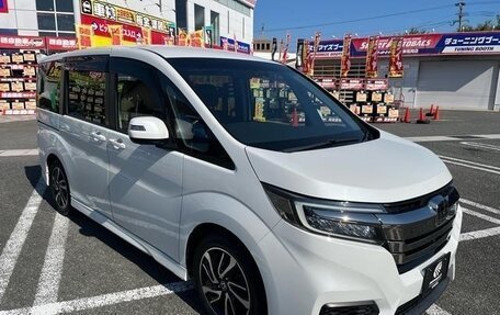 Honda Stepwgn IV, 2021 год, 2 200 000 рублей, 1 фотография