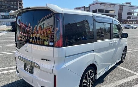 Honda Stepwgn IV, 2021 год, 2 200 000 рублей, 4 фотография