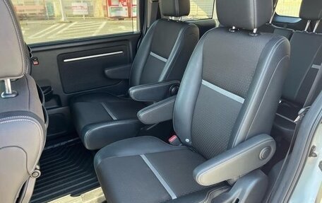 Honda Stepwgn IV, 2021 год, 2 200 000 рублей, 17 фотография