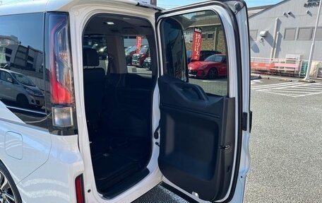 Honda Stepwgn IV, 2021 год, 2 200 000 рублей, 10 фотография