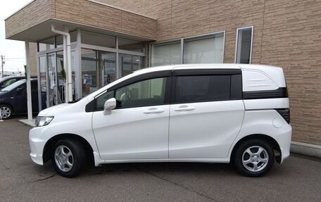 Honda Freed I, 2015 год, 900 000 рублей, 2 фотография
