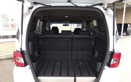 Honda Freed I, 2015 год, 900 000 рублей, 10 фотография