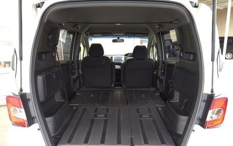 Honda Freed I, 2015 год, 900 000 рублей, 11 фотография