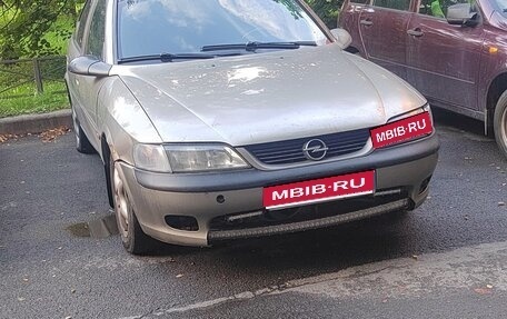 Opel Vectra B рестайлинг, 1998 год, 100 000 рублей, 1 фотография
