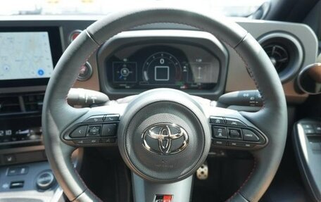 Toyota Yaris, 2022 год, 2 750 000 рублей, 9 фотография