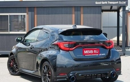 Toyota Yaris, 2022 год, 2 750 000 рублей, 6 фотография