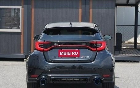 Toyota Yaris, 2022 год, 2 750 000 рублей, 7 фотография