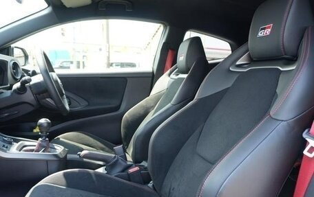 Toyota Yaris, 2022 год, 2 750 000 рублей, 12 фотография