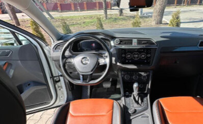 Volkswagen Tiguan II, 2019 год, 2 200 000 рублей, 5 фотография
