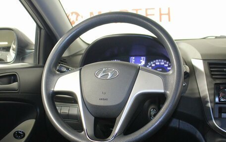 Hyundai Solaris II рестайлинг, 2015 год, 881 000 рублей, 16 фотография