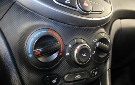 Hyundai Solaris II рестайлинг, 2015 год, 881 000 рублей, 13 фотография