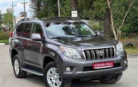 Toyota Land Cruiser Prado 150 рестайлинг 2, 2011 год, 3 000 000 рублей, 1 фотография