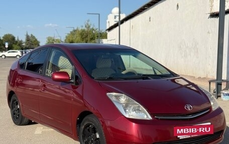 Toyota Prius, 2006 год, 770 000 рублей, 3 фотография