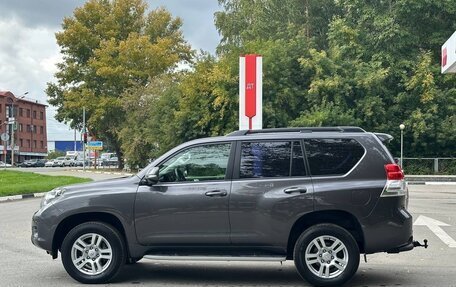 Toyota Land Cruiser Prado 150 рестайлинг 2, 2011 год, 3 000 000 рублей, 8 фотография