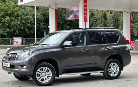 Toyota Land Cruiser Prado 150 рестайлинг 2, 2011 год, 3 000 000 рублей, 9 фотография