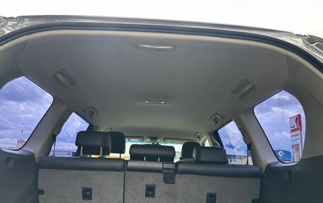 Toyota Land Cruiser Prado 150 рестайлинг 2, 2011 год, 3 000 000 рублей, 21 фотография