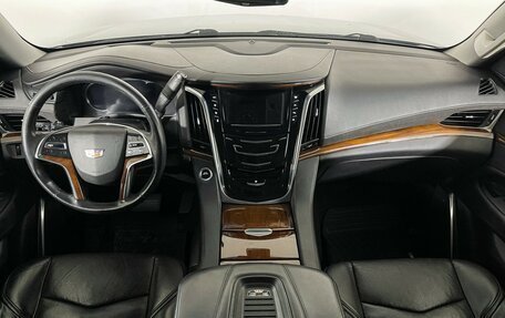 Cadillac Escalade IV, 2019 год, 4 797 000 рублей, 13 фотография