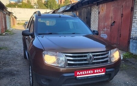 Renault Duster I рестайлинг, 2014 год, 910 000 рублей, 2 фотография