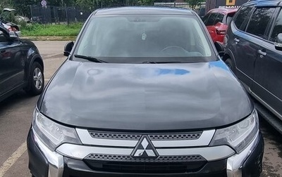 Mitsubishi Outlander III рестайлинг 3, 2019 год, 1 950 000 рублей, 1 фотография