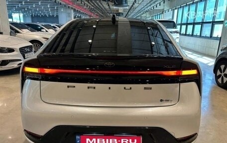 Toyota Prius IV XW50, 2025 год, 3 600 000 рублей, 5 фотография