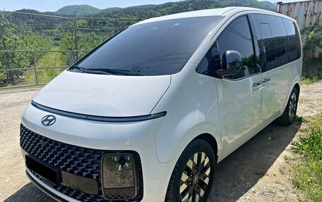 Hyundai Staria, 2022 год, 3 400 000 рублей, 3 фотография